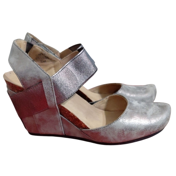 Pierre Dumas Enya Metallic Silver Leathrr Wedge Sandals Size 8 M - Picture 6 of 10
